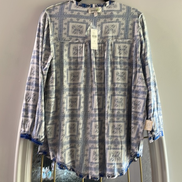 NWT Anthropologie Top. - Picture 7 of 8